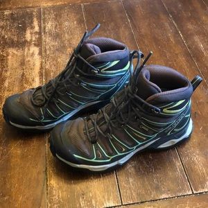Women’s Salomon Hiking Shoes